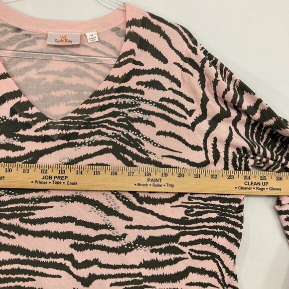 Quacker Factory size 1X Pink Black Animal Print Embellished Stretch Knit Top - Picture 6 of 9